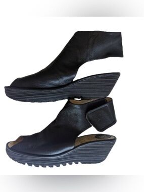 Fly London Black Leather Wedge Sandals